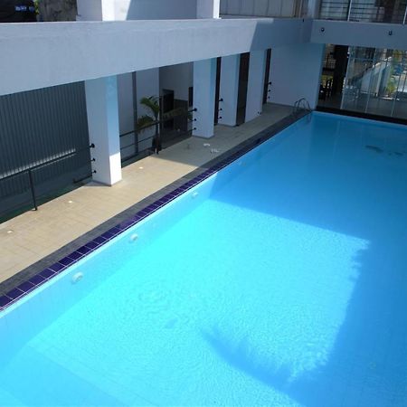 Dazzle Bay By Twenty Two Hotel Уелигама Екстериор снимка